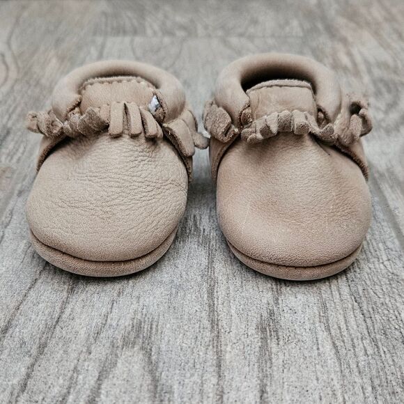 Freshly Picked Weatherd Brown Moccasin Baby Shoes 6-12 Months - Picture 2 of 11